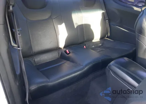 2013 Hyundai Genesis 3.8 Track z USA, uszkodzony, nr VIN KMHHU6KJ1DU091127